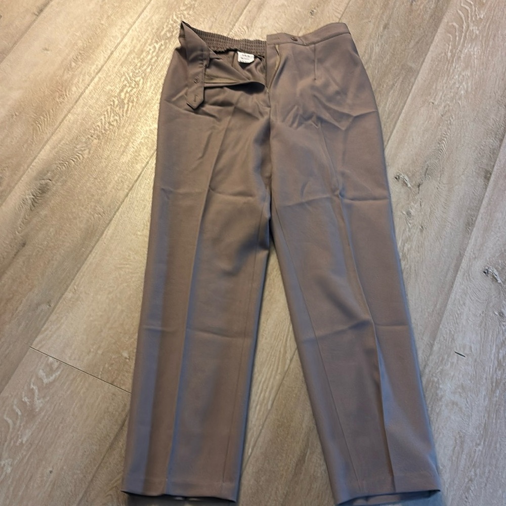 Size 16 lady’s pant